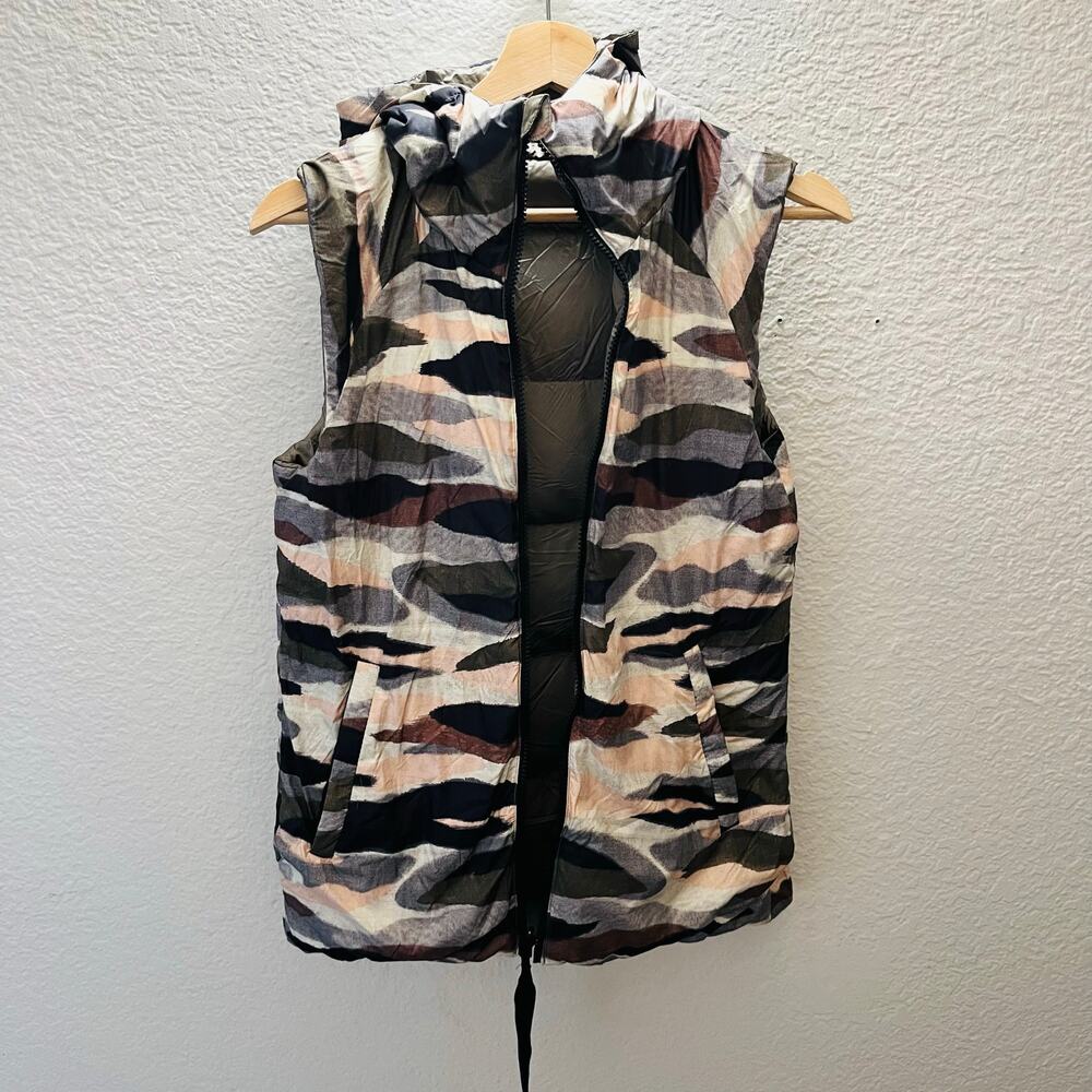 Lululemon The Fluffiest Puffer Vest 6 Cashew Coast Camo Butter Reversible Down - Picture 7 of 15
